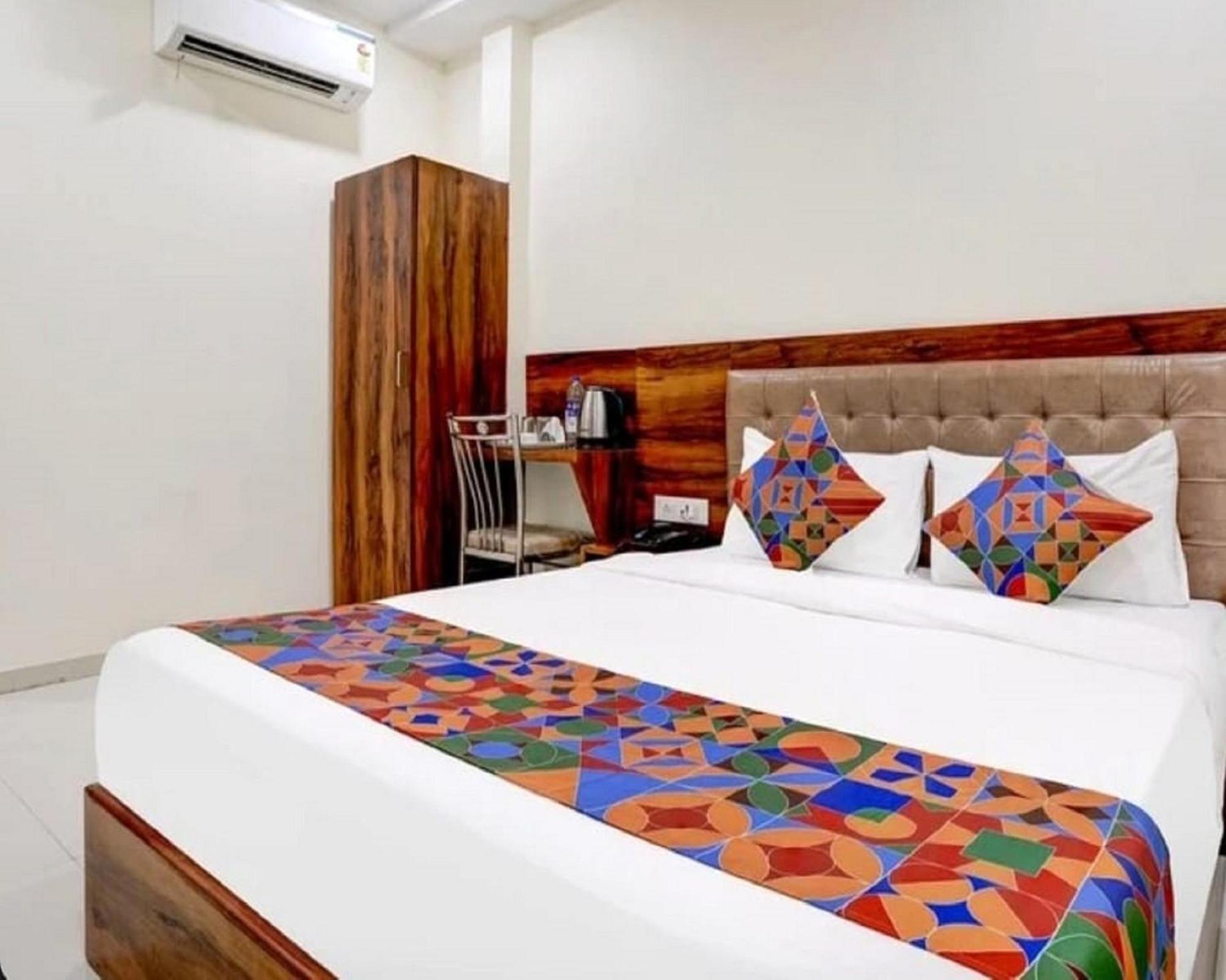 Apartemen Golden Sands Aslpha Mumbai